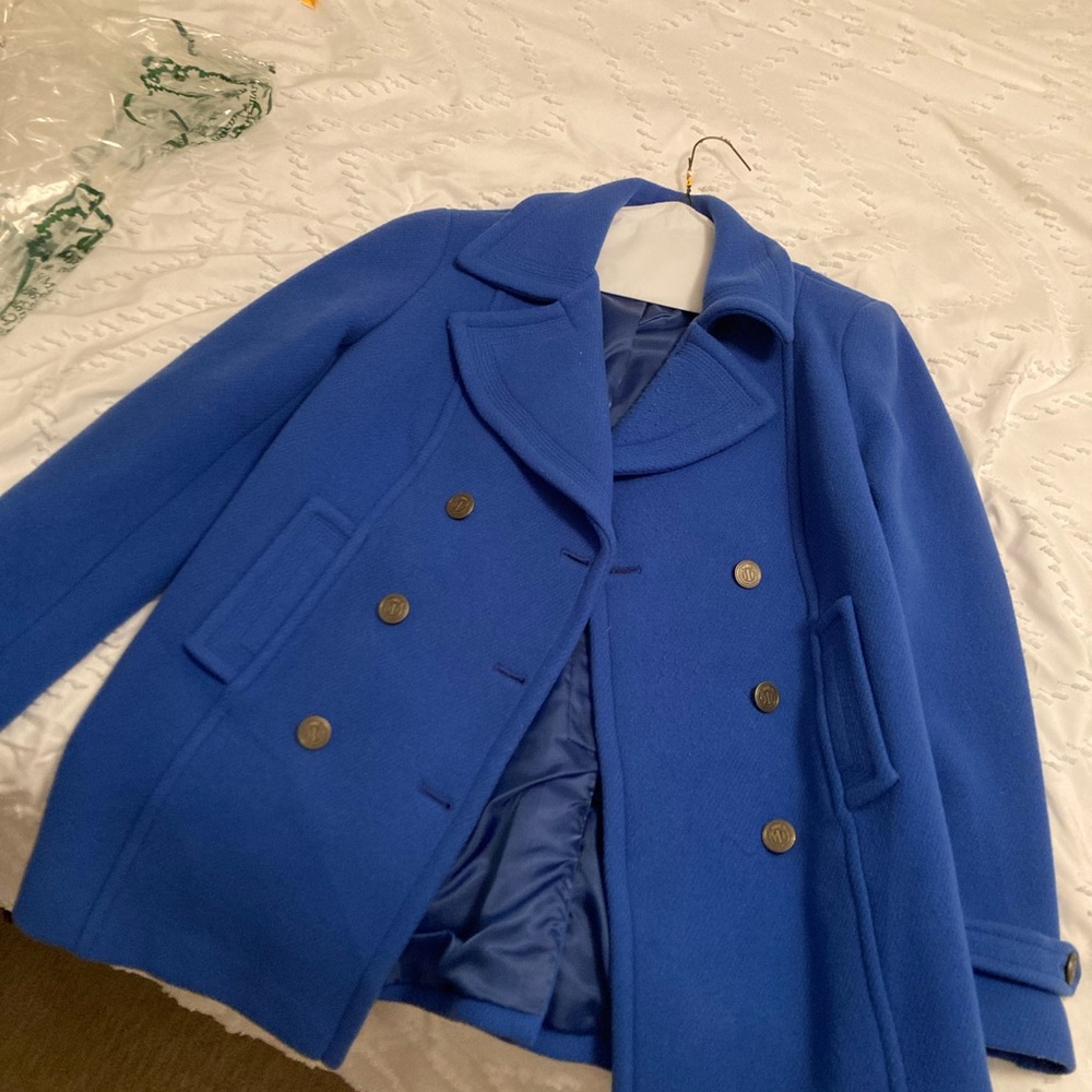 Size 6: Elegant Talbots Pea Coat